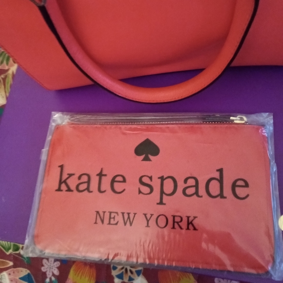 NWOT KATE SPADE ROOMY CROSSBODY SATCHEL - Picture 6 of 8